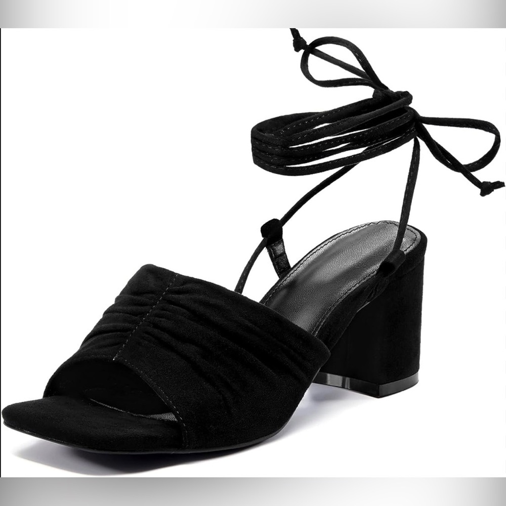 NWT Coutgo Laced Square Open Toe Black Sandal w a Chunky Heek, Size: 8.5